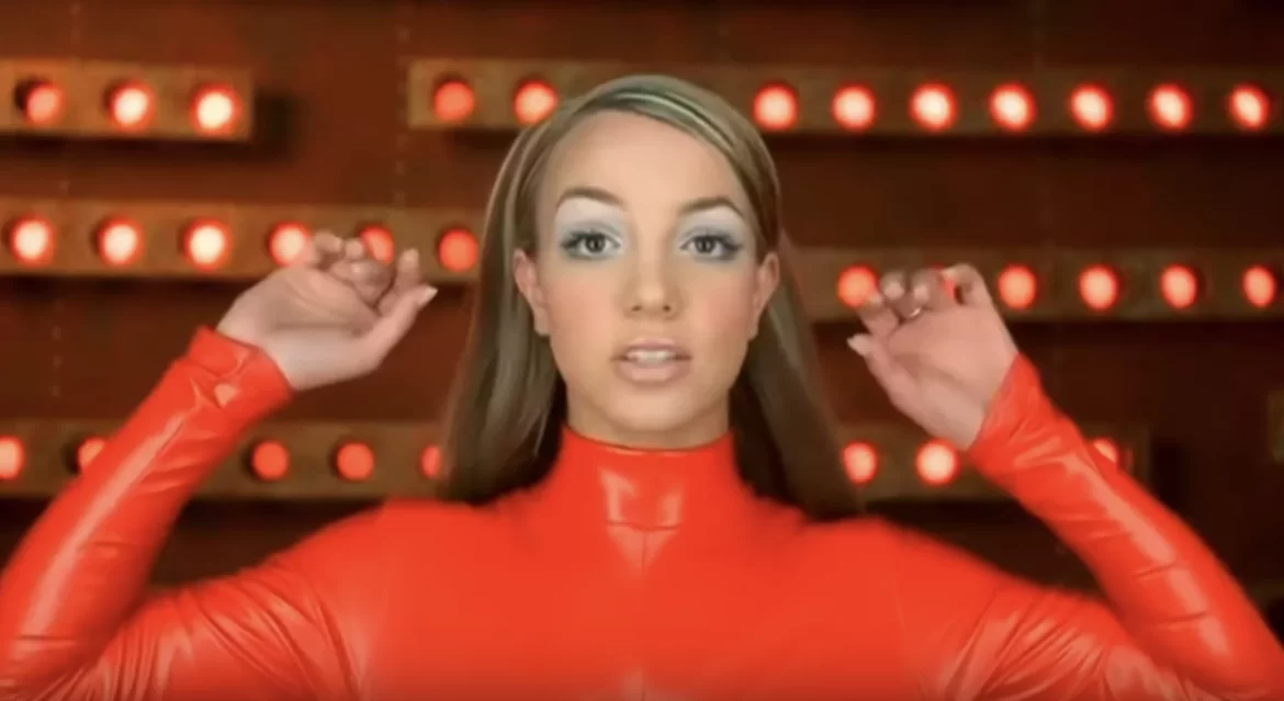CELEBRANDO “OOPS!... I DID IT AGAIN”