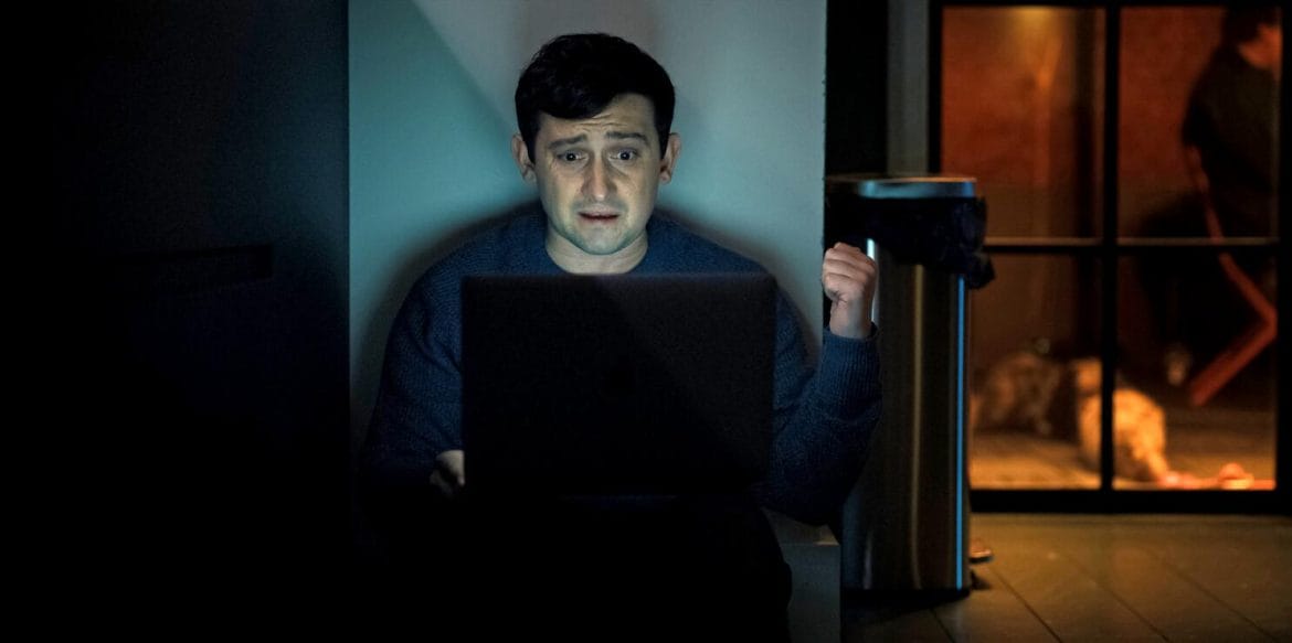 Still Up: Llega a Apple Tv+ la nueva comedia que habla sobre el insomnio