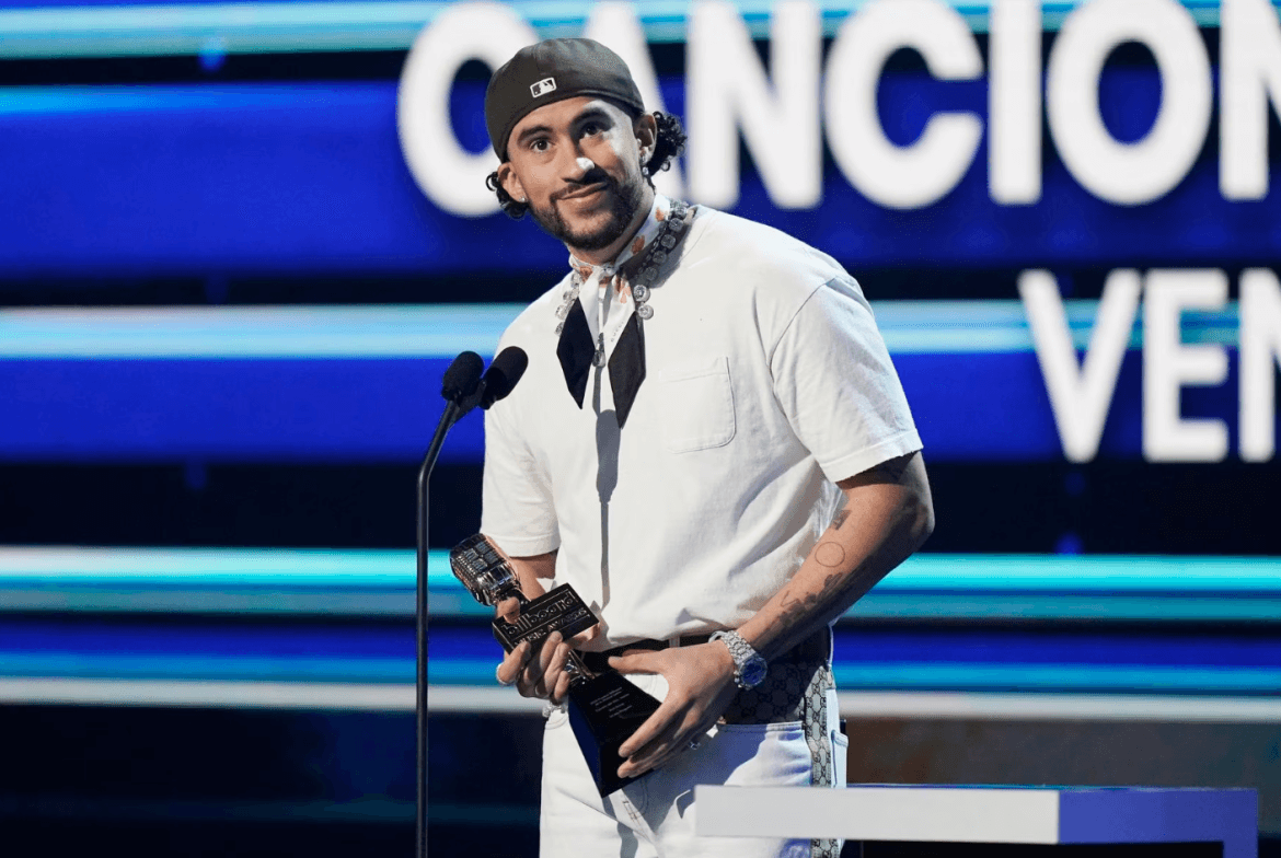 Ganadores de los premios Billboard. Peso Pluma y Bad Bunny arrasan