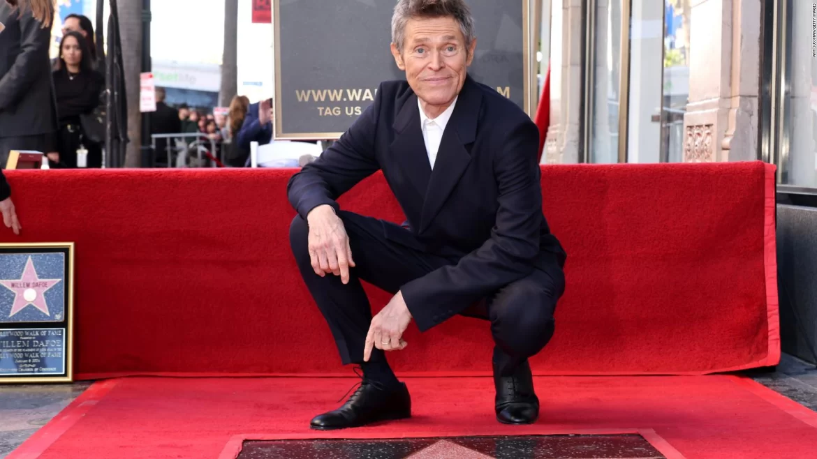 Willem Dafoe Brilla en el Paseo de la Fama de Hollywood: La Primera Estrella del 2024