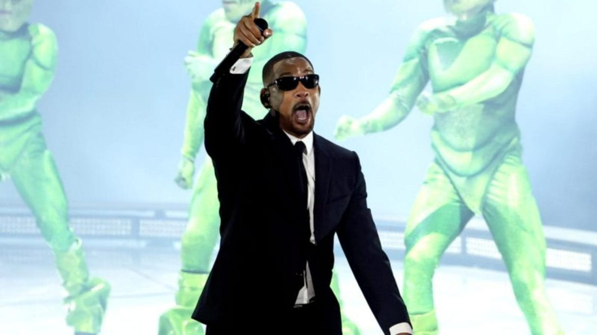 Will Smith y J.Balvin Iluminan Coachella con 'Men in Black'