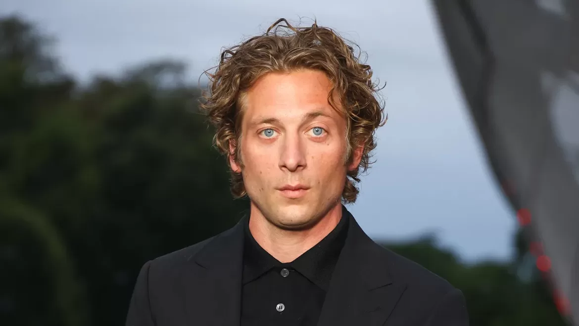 Jeremy Allen White se suma al universo de The Mandalorian & Grogu como Rotta the Hutt