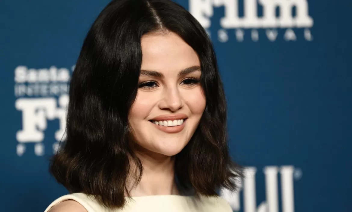 Selena Gomez se une a The Marías para revivir la nostalgia en “Ojos Tristes”