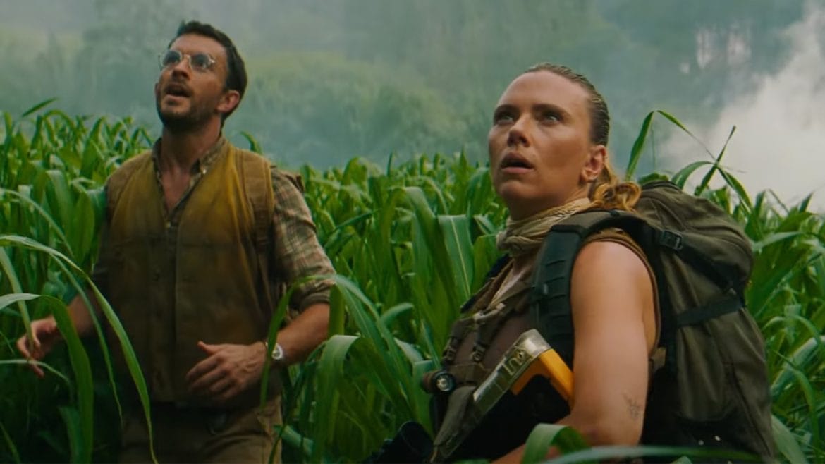 Scarlett Johansson lidera una peligrosa misión en “Jurassic World: El Renacer”