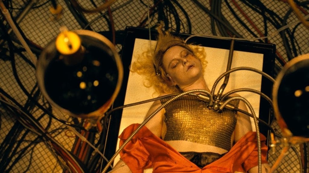Descubre ¡La Novia! (The Bride!), la nueva película de Maggie Gyllenhaal con Jessie Buckley y Christian Bale, un audaz giro a la historia de Frankenstein que llega a cines en marzo de 2026.