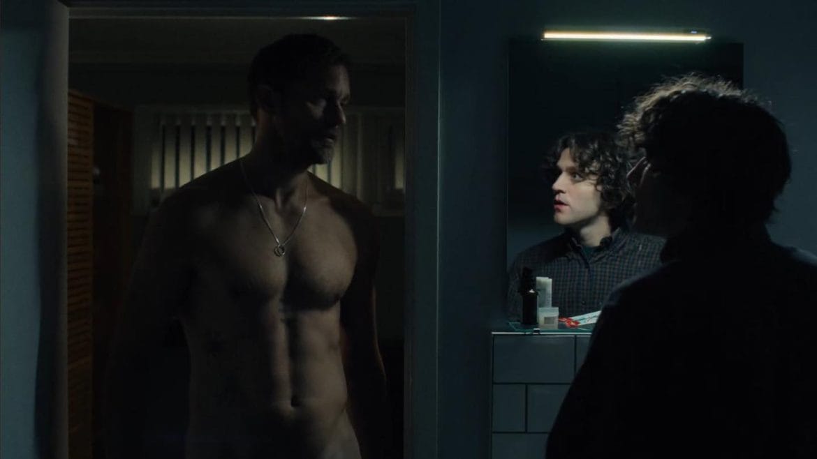 “Pillion”: el arriesgado romance queer con Alexander Skarsgård y Harry Melling que conquista festivales