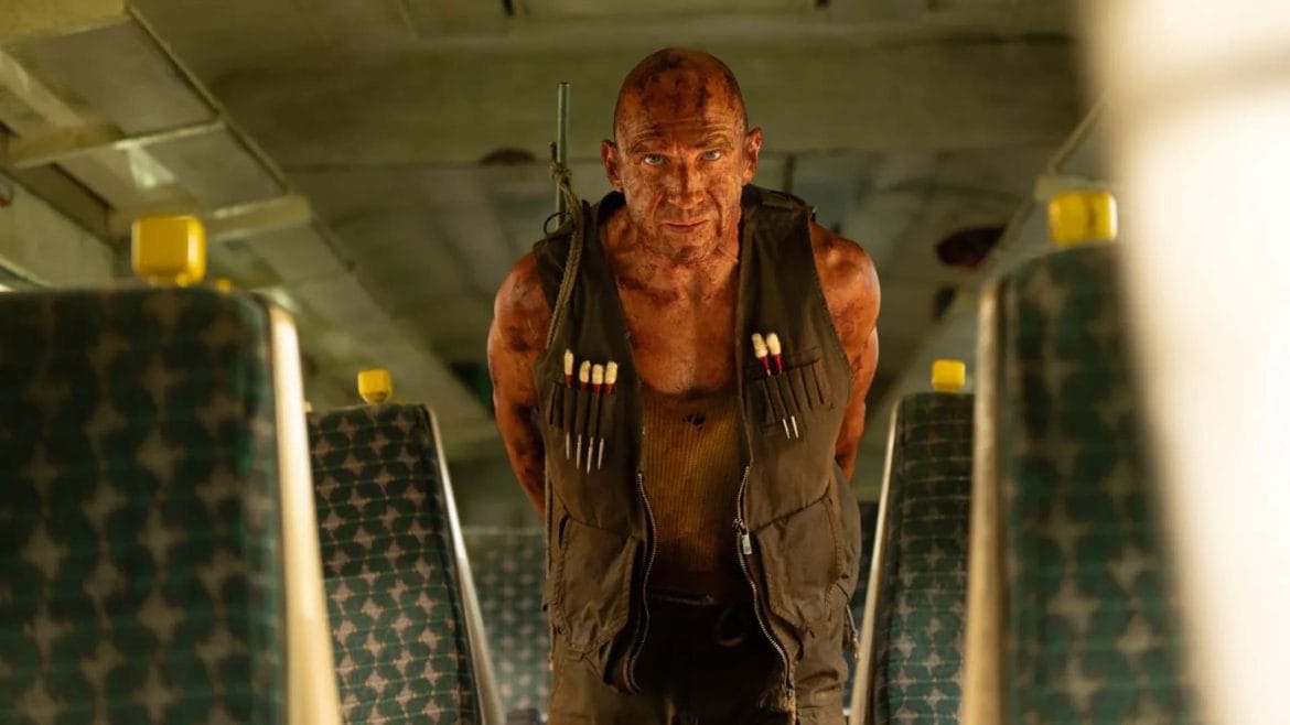 Exterminio: El Templo de los Huesos revela nuevo póster con Ralph Fiennes