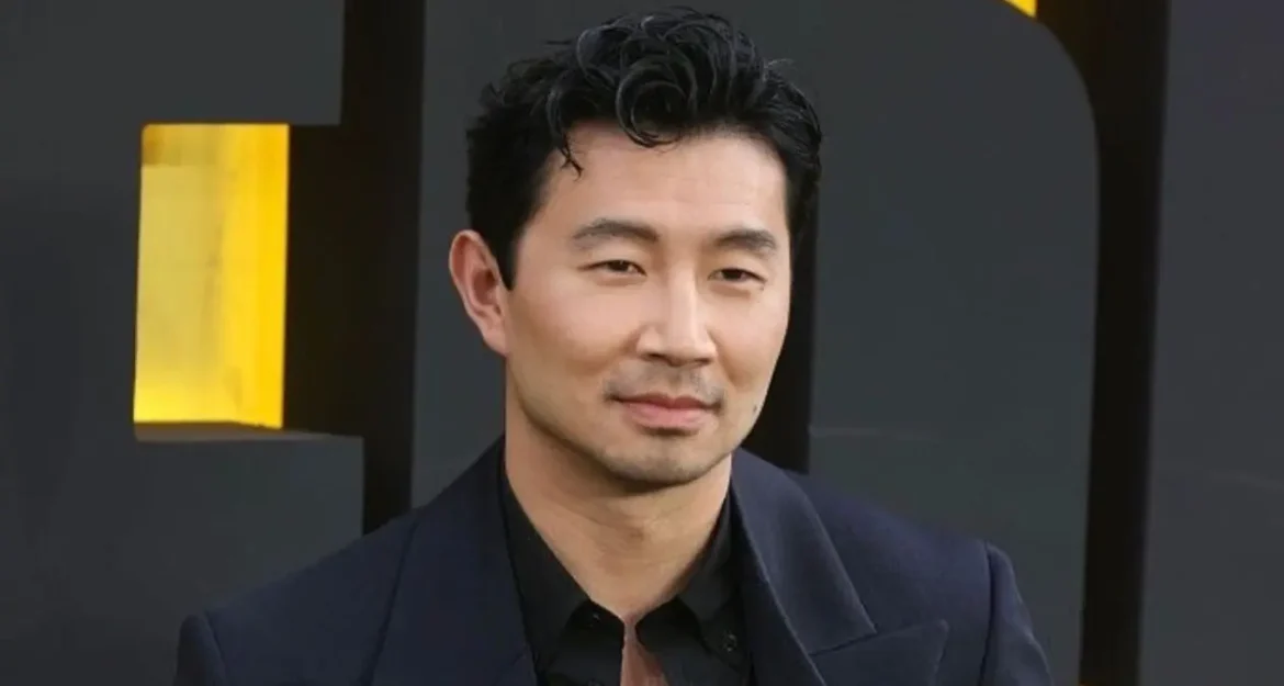 Simu Liu alza la voz contra el retroceso en Hollywood: “Ningún actor asiático ha hecho perder 100 millones de dólares”