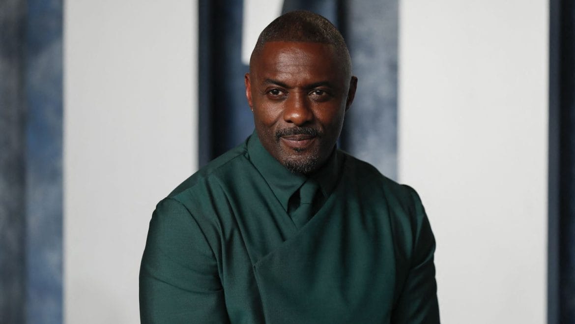 Idris Elba recibe el título de caballero por su lucha a favor de los jóvenes