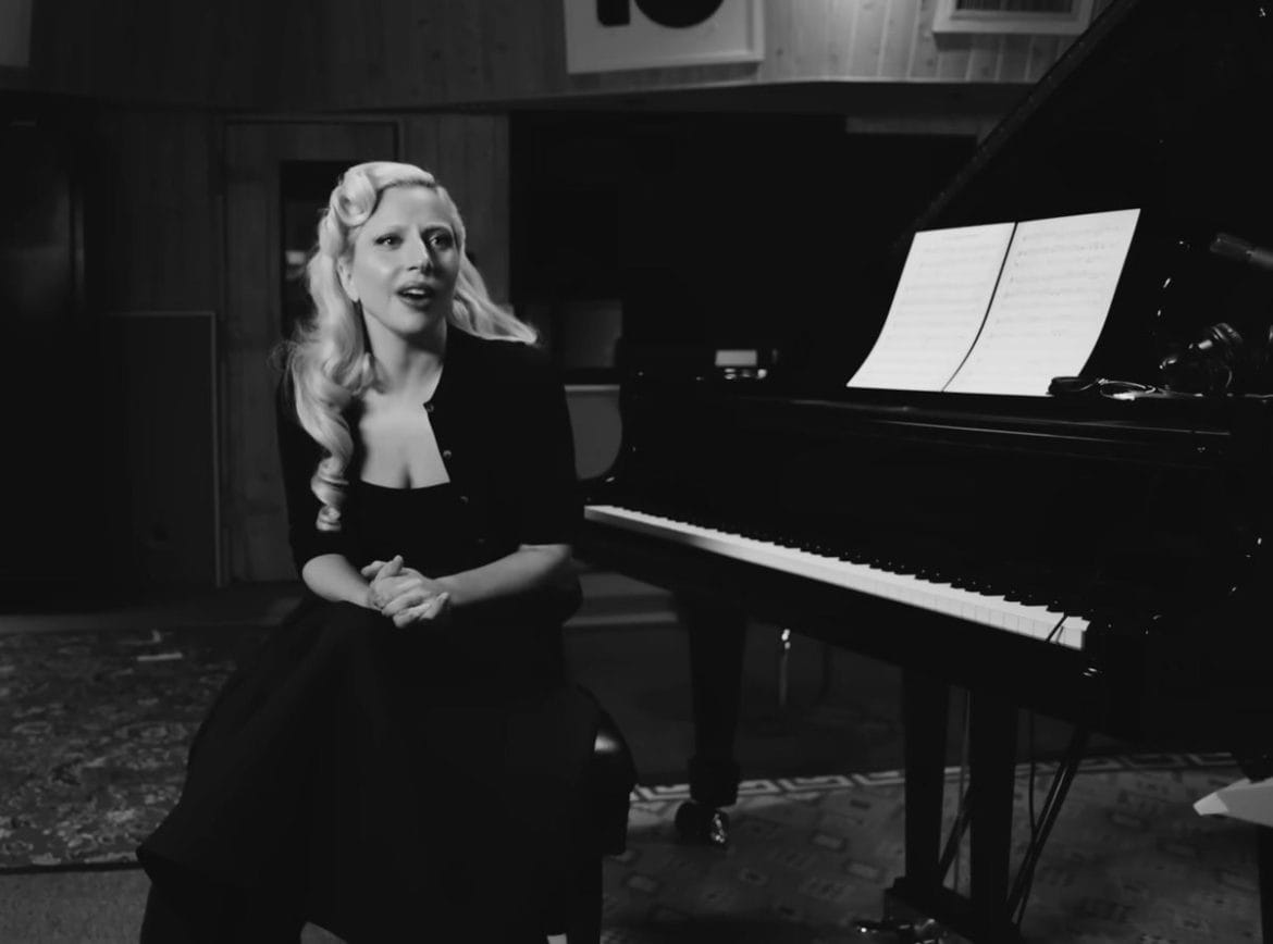 Lady Gaga pone la empatía en primer plano con una emotiva canción rumbo a la Super Bowl