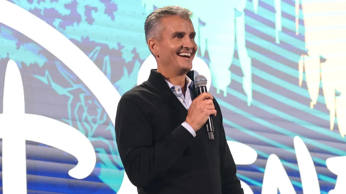 Josh D’Amaro sería el nuevo CEO de  Disney y marca el inicio de una nueva era