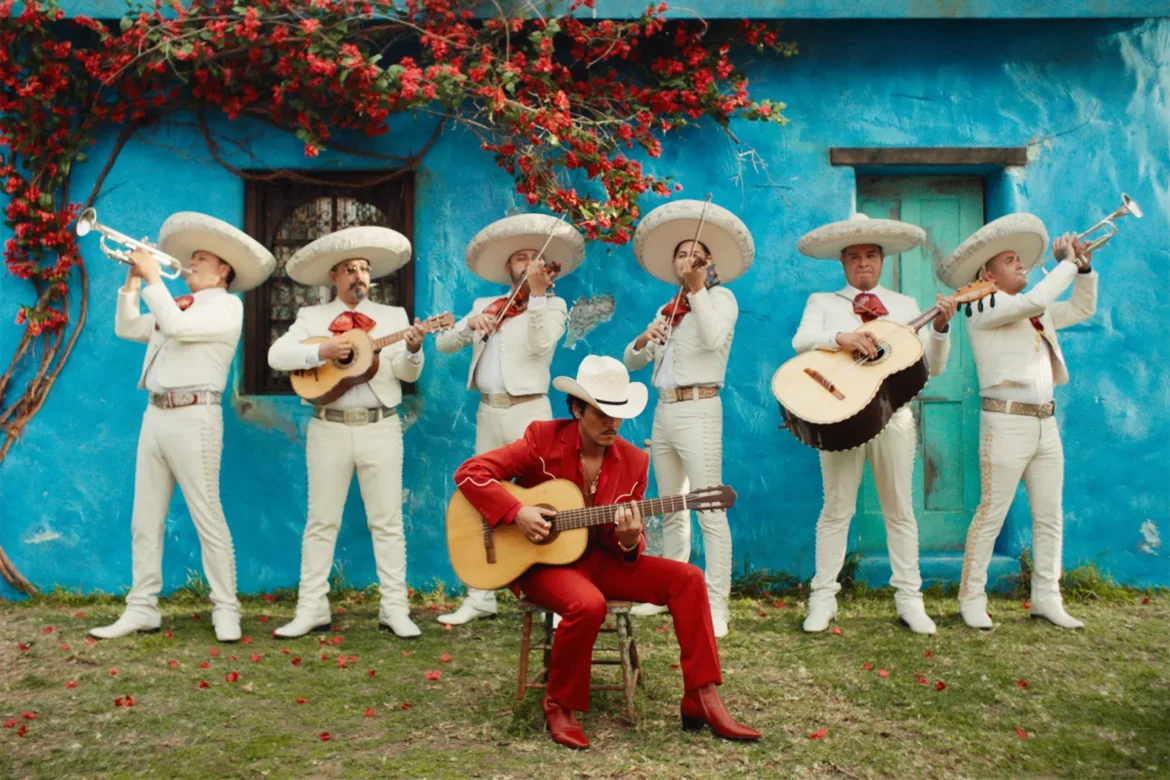 Bruno Mars regresa con the romantic