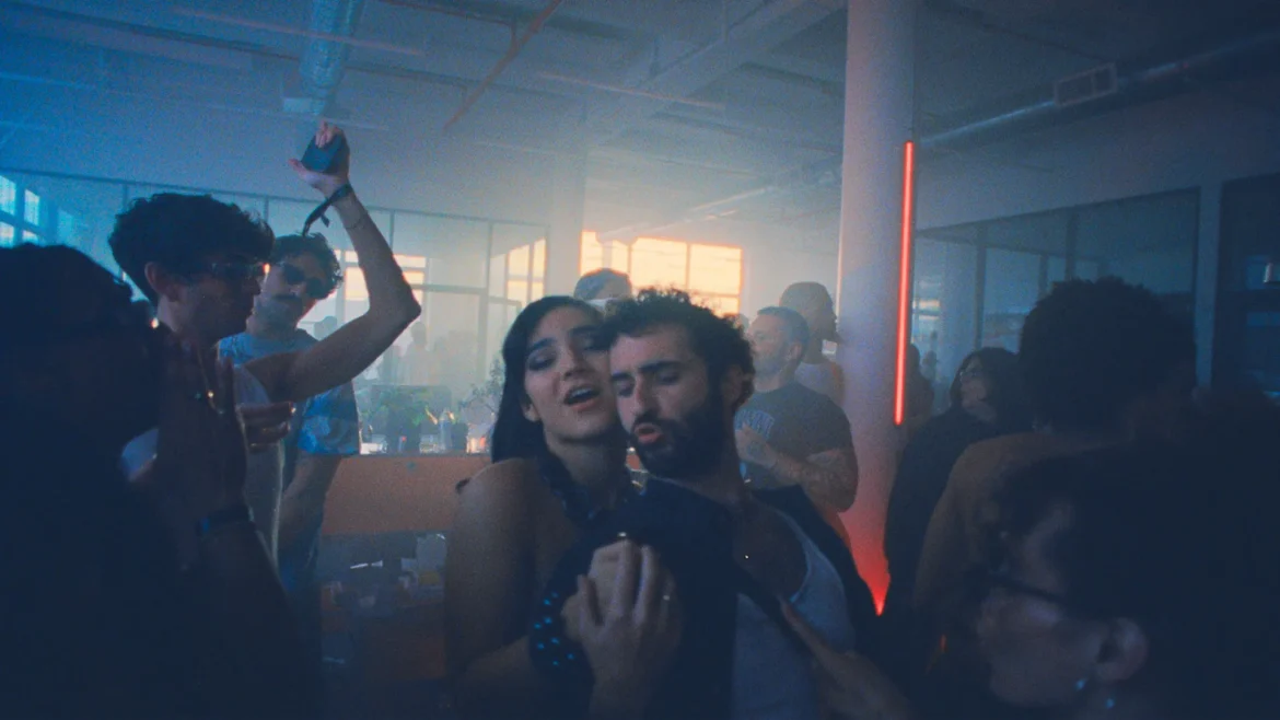 Club Kid: ovación de 7 minutos en Cannes, Diego Calva triunfa y A24 paga 17 millones por los derechos